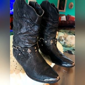 Leather Collection Black leather chain metal toed tip slouched western boots.